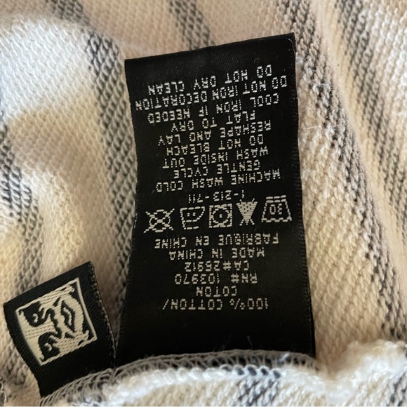 Obey Propaganda We Dream
Alone Hoodie Sweater Size Large - Picture 7 of 9